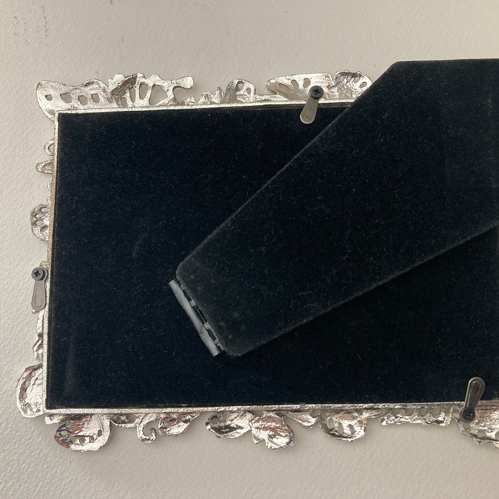 “HOST PICK” Sheffield House 3D Butterfly Metal 5x7 Frame - Picture 5 of 5